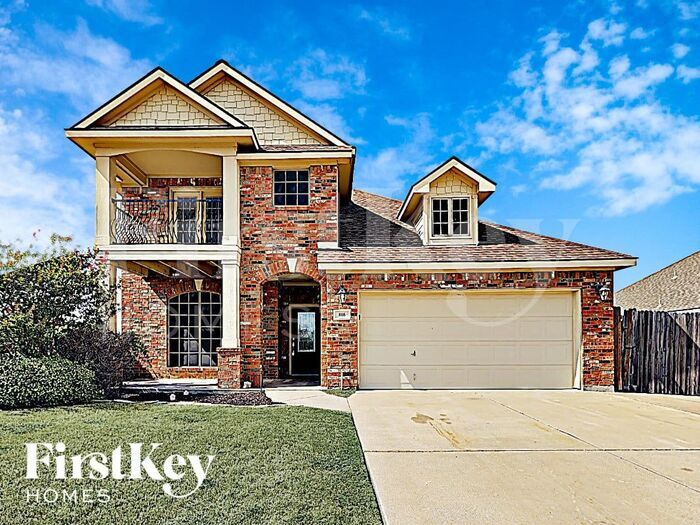 Primary Photo - 816 Cutting Horse Dr