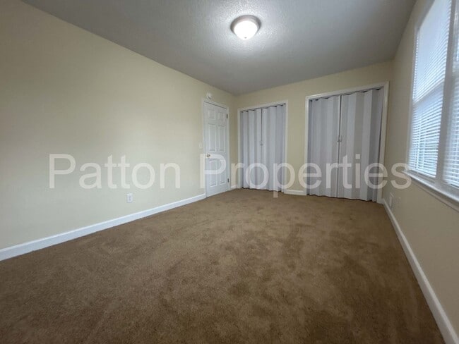 Building Photo - 7032 Fairmont Rd