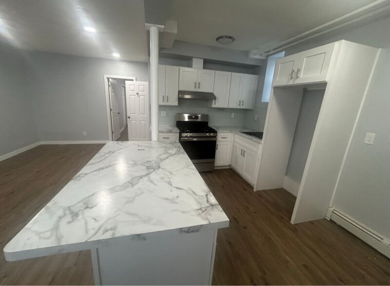 Building Photo - 1144 Mary St