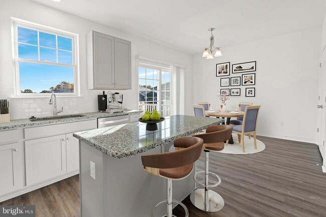 Building Photo - 1533 Schwinn St