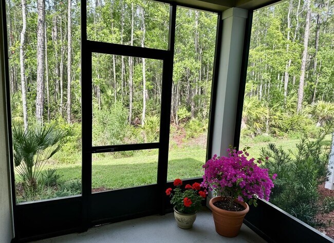 Building Photo - 303 Redbud Rd