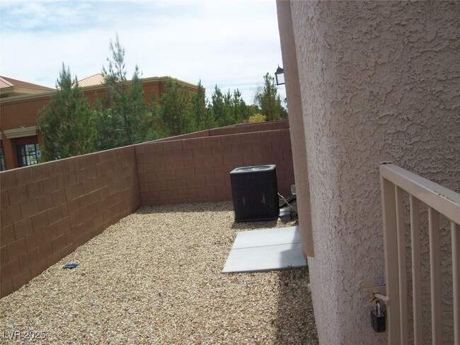 Building Photo - 4232 S Sugar Dr