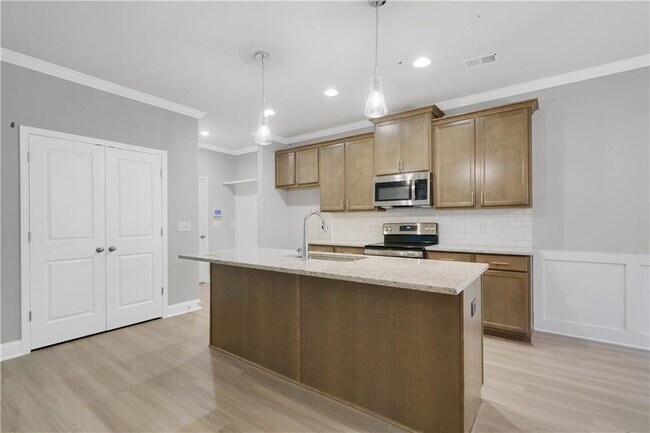 Building Photo - 2083 Easterwood Ct.