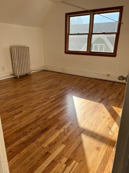 Building Photo - 21 Pearl St