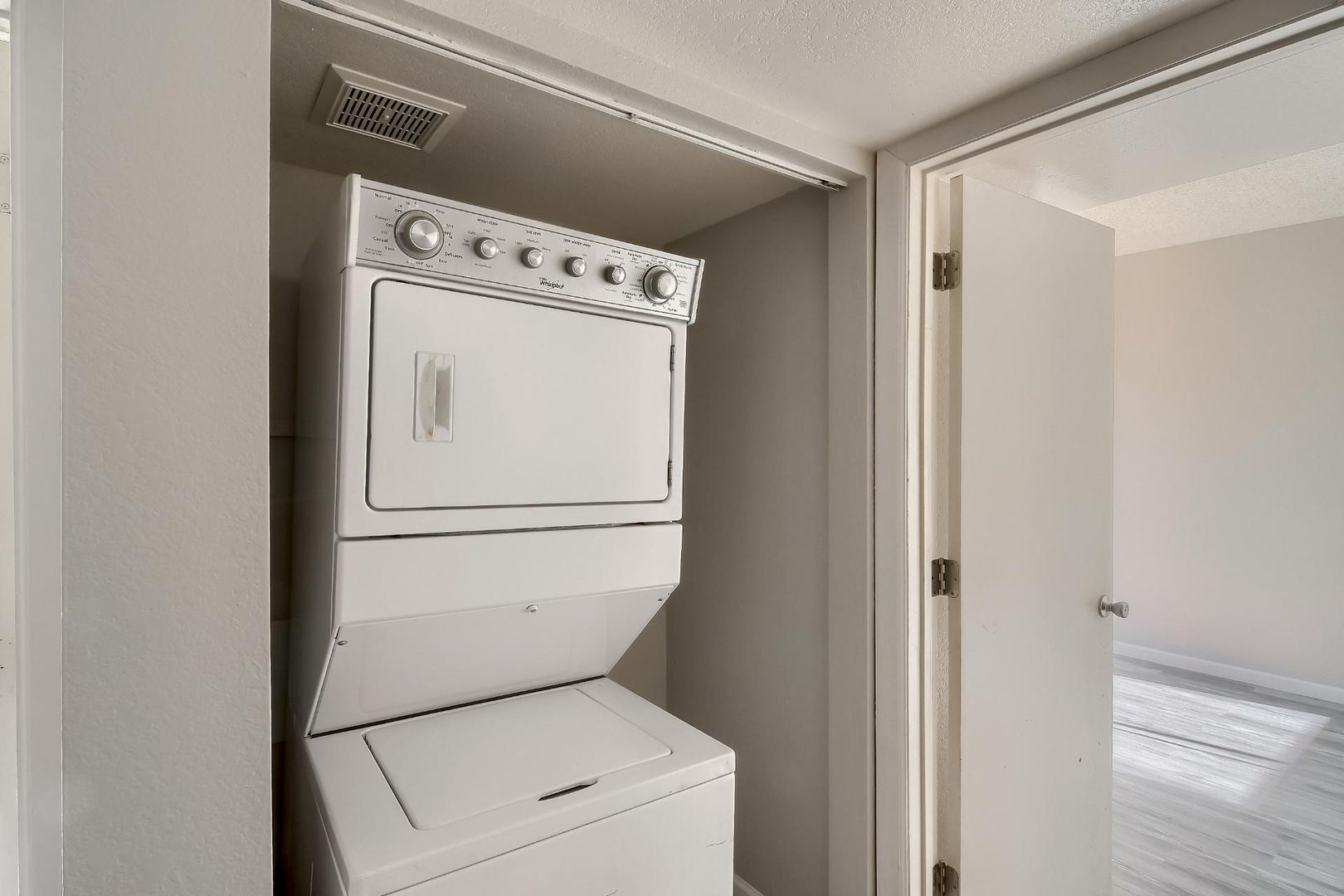 Building Photo - 2814 E Kathleen Rd