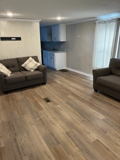 Building Photo - 404 Spine Dr