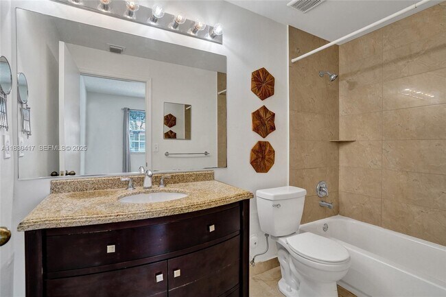 Building Photo - 1210 Sorrento Dr