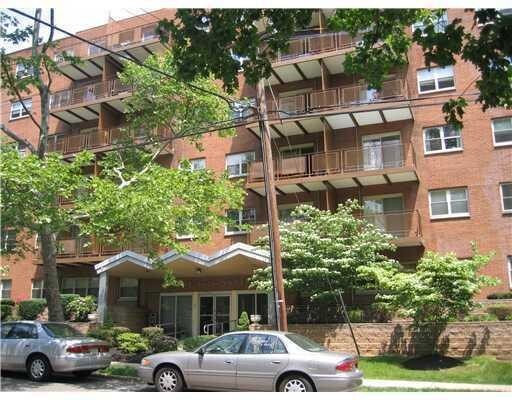 Primary Photo - 123 S Adelaide Ave