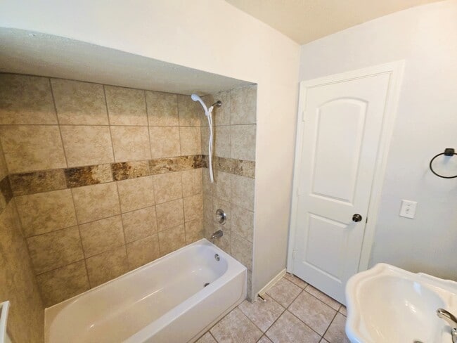 Building Photo - 5611 Caldicote St