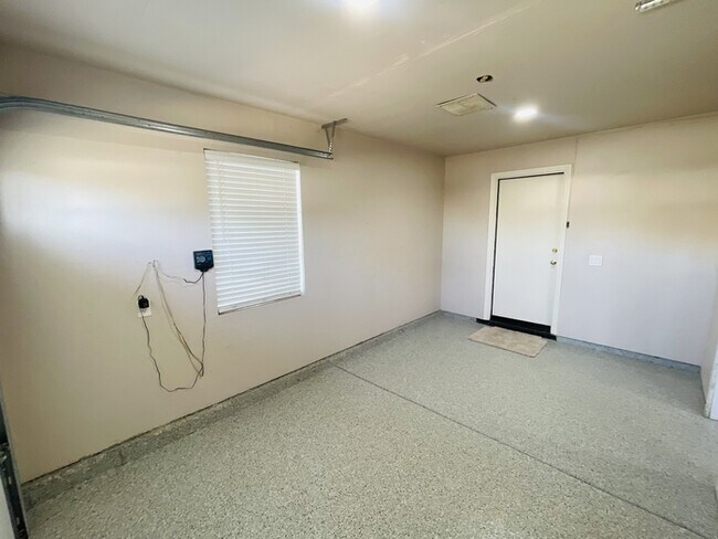 Building Photo - 28937 Biarritz Ct