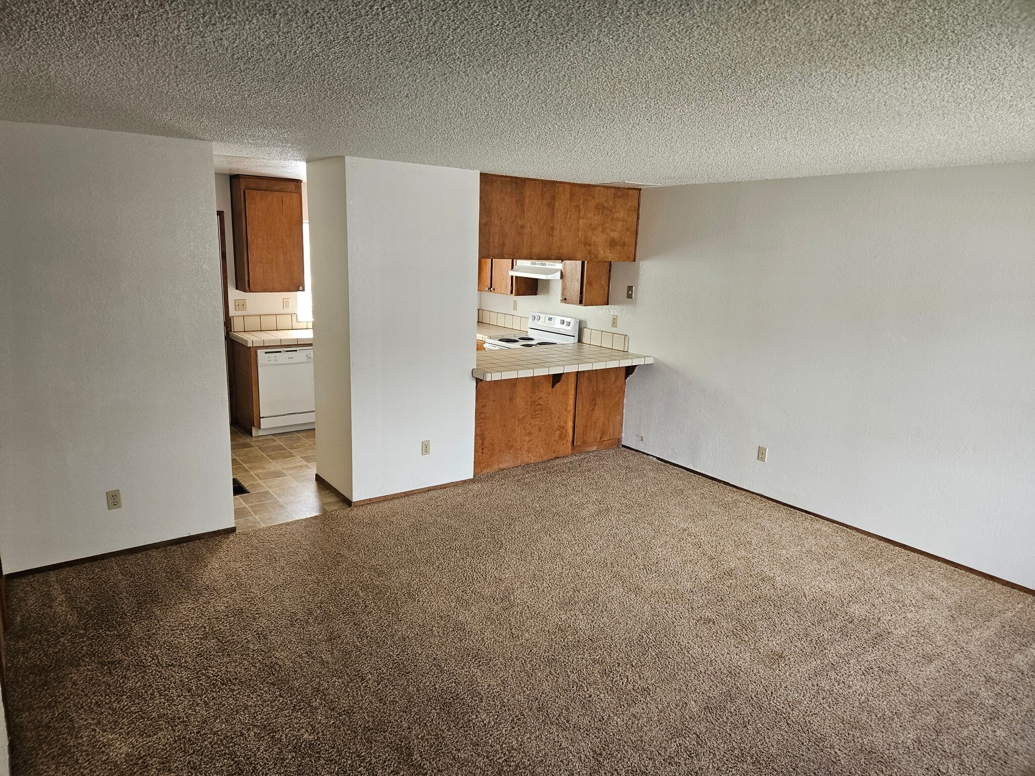 Building Photo - 131 Knoll St