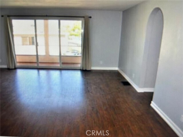 Building Photo - 2025 4th St