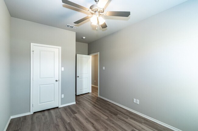 Building Photo - 1220 Preston Trails