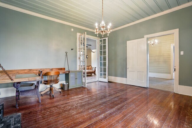 Building Photo - 251 Cheatham Springs Rd