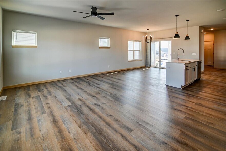 Building Photo - 4831 Suelo Rd