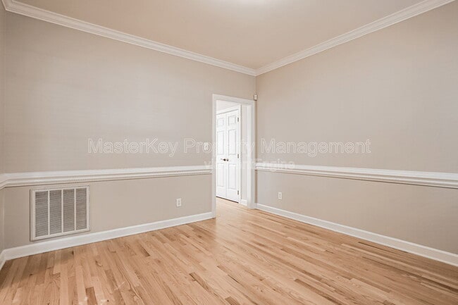 Building Photo - 2304 Knoll Ridge Ln