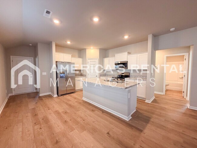 Building Photo - Modern Comfort Awaits in Mize Meadows Brand New Construction with Open Floor Plan!