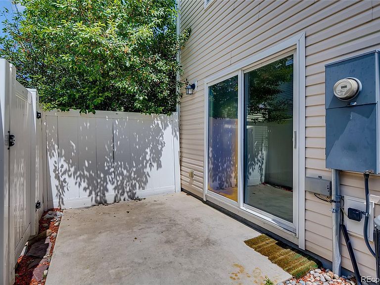 Backyard - 4818 Hobkirks Pt