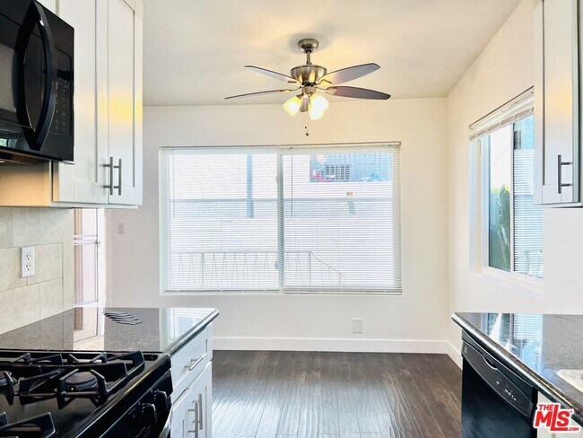 Building Photo - 10936 Hartsook St