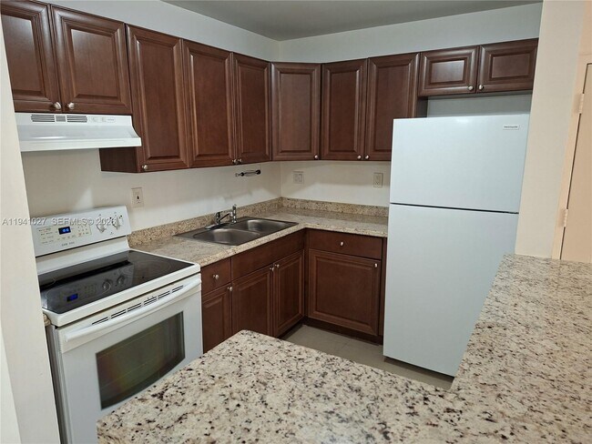 Building Photo - 7160 NW 179th St