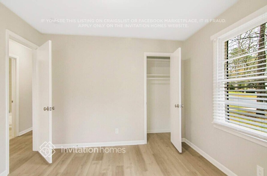 Building Photo - 1700 Woodland Rd