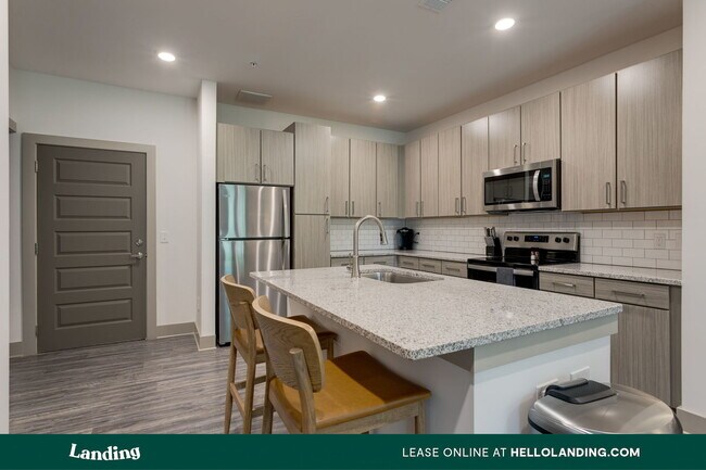 Building Photo - 950 Brittany Park Dr