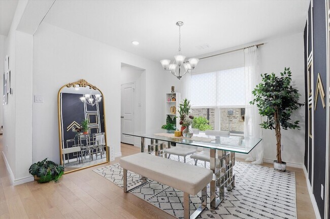 Building Photo - 509 Cedarwood St