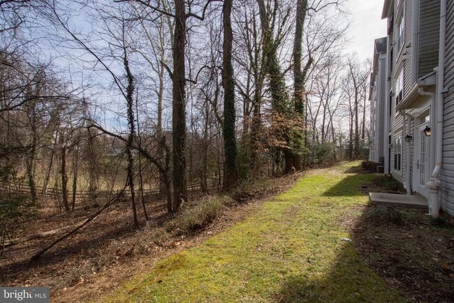 Building Photo - 2054 Quaker Way