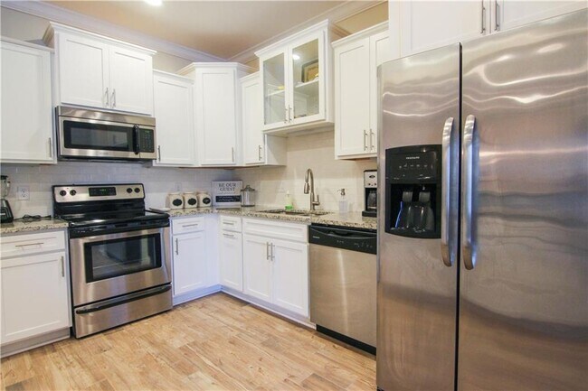 Building Photo - 1503 Mariners Cir