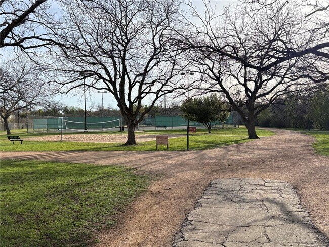 Building Photo - 12814 Hymeadow Dr