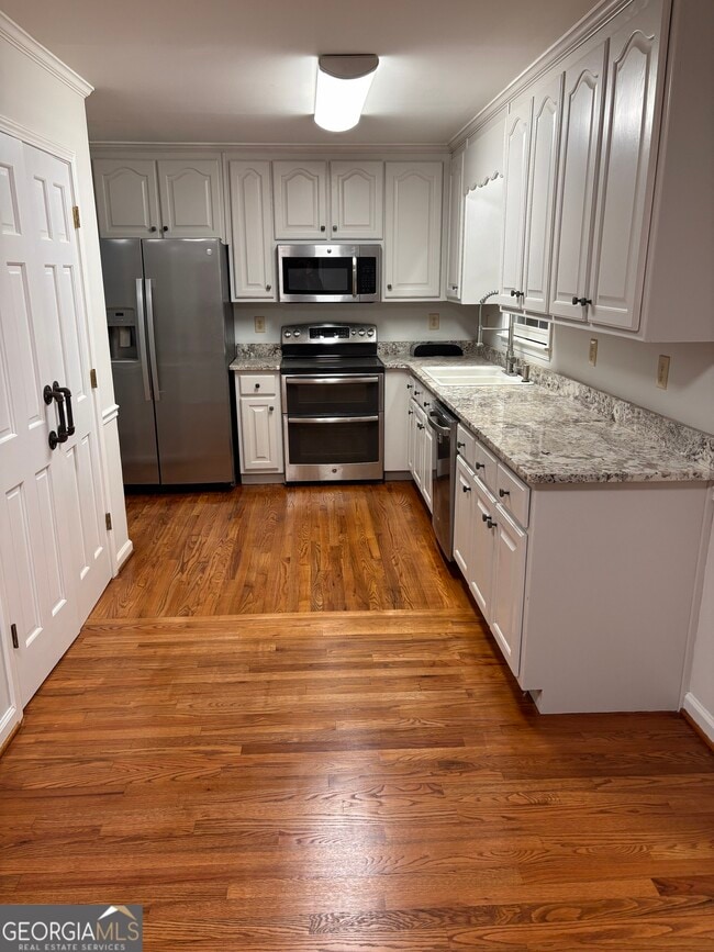 Building Photo - 1685 GA-54