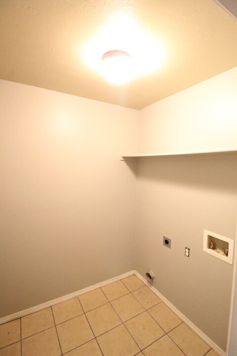 Building Photo - 12221 Biltmore Dr