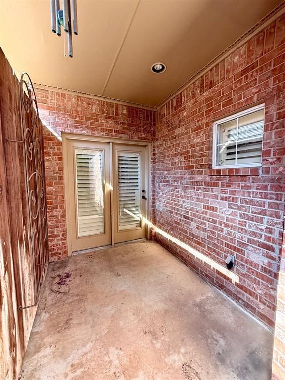 Building Photo - 3816 Tudor Cir