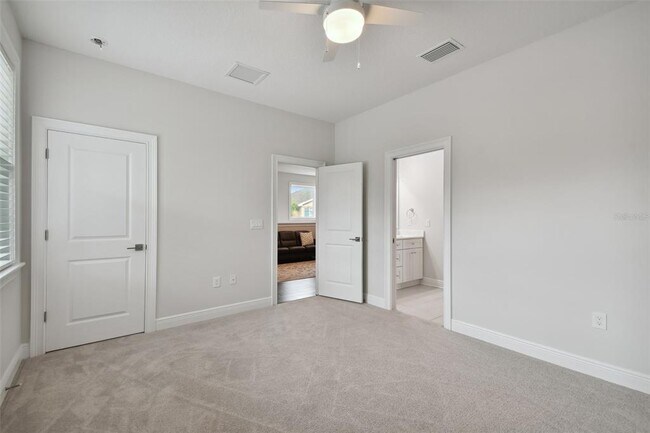 Building Photo - 5700 Interbay Blvd