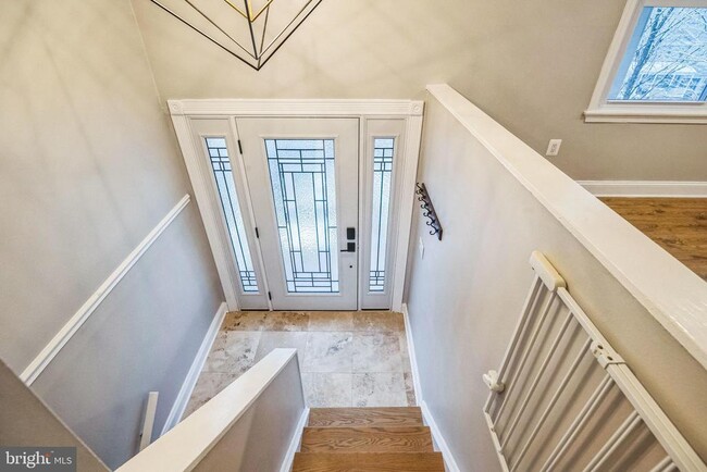 Building Photo - 16080 Deer Park Dr
