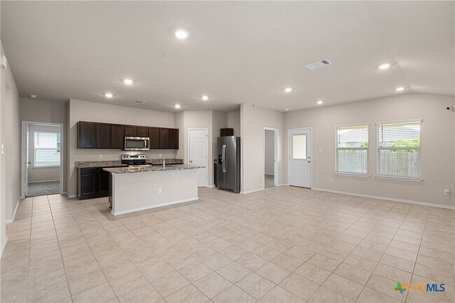 Building Photo - 5102 Karen Grn Dr