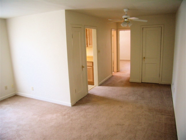 Building Photo - 1520 N Lancaster St