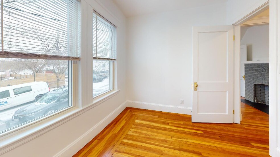 Building Photo - 58 Wilbur St