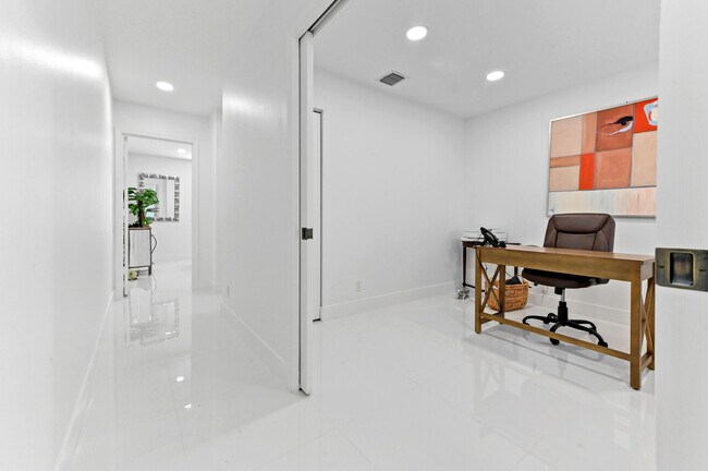 Building Photo - 11560 Augustus Dr