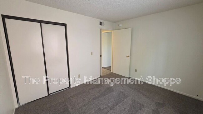 Building Photo - 234 S Steckel Dr