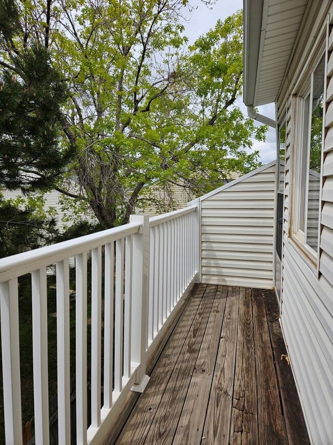Building Photo - Adorable Loft Style One Bedroom Condo Steps from Buckley AFB