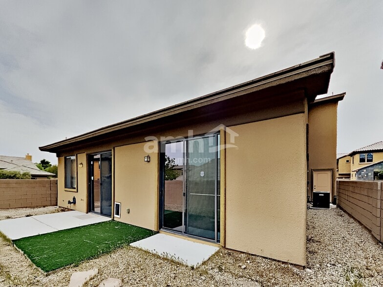 Building Photo - 3928 Yang Ct