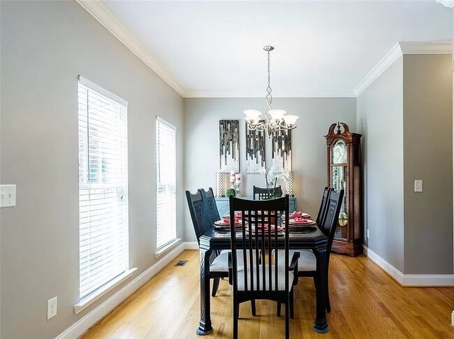 Dinning Area - 1217 Twelve Oaks Ln