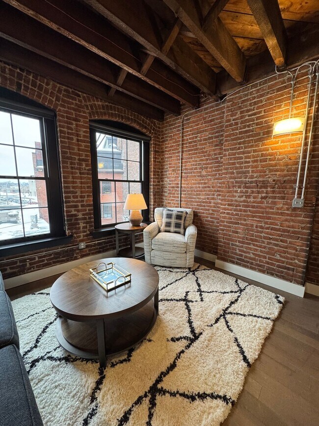 Building Photo - 1 bed/1 bath at The Hotel Street Lofts-Move in for $750