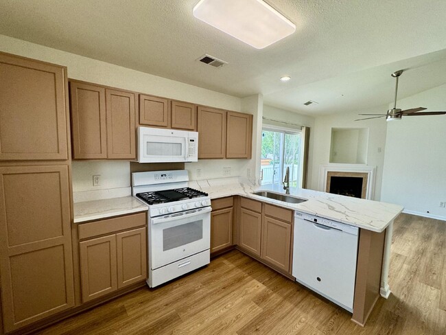 Building Photo - Fresh and Clean, Very Cute Home for Rent n...