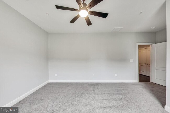 Building Photo - 605 Fair Winds Way