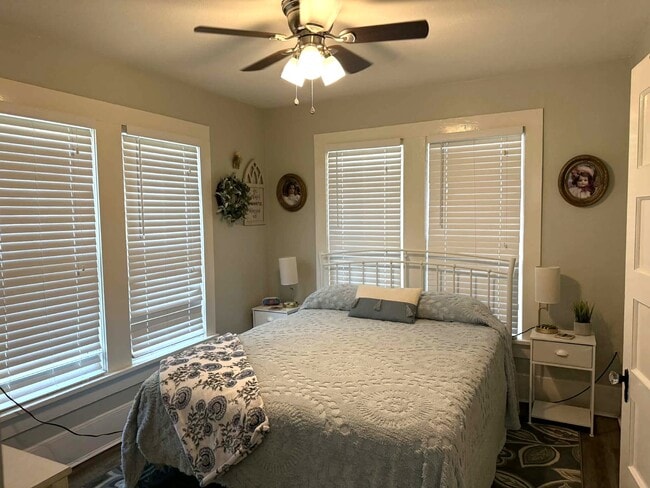 Building Photo - 606 N Polk St