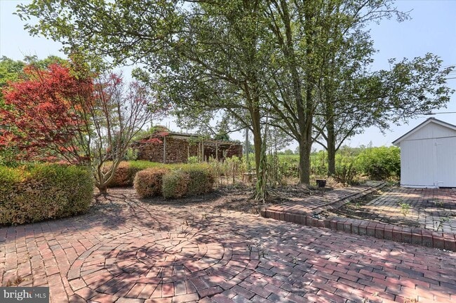 Building Photo - 4551 Colebrook Rd