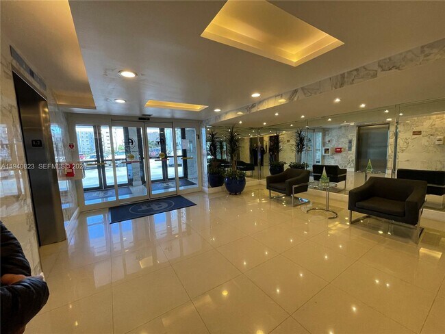 Building Photo - 1600 S Ocean Dr