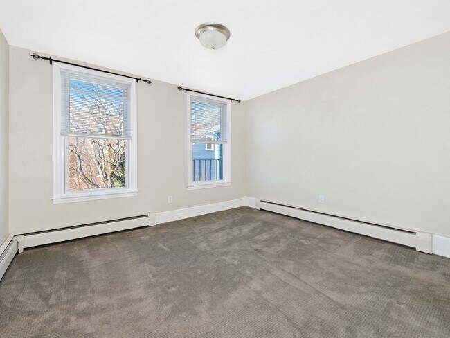 Building Photo - 48 Walker St